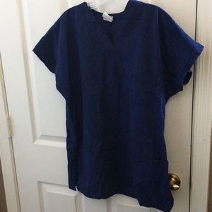 FINAL MARKDOWN Ladies’ Simply Basic Scrub Top (M)